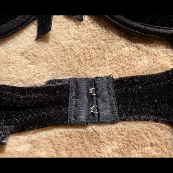 Velvet bra size 36/80A - Picture 9 of 10